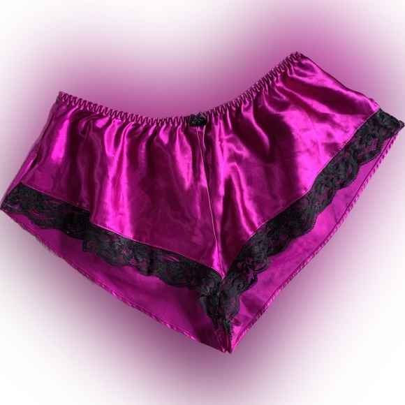 Vintage Intimates & Sleepwear Vintage Dark Fuchsia Poly Satin Black
